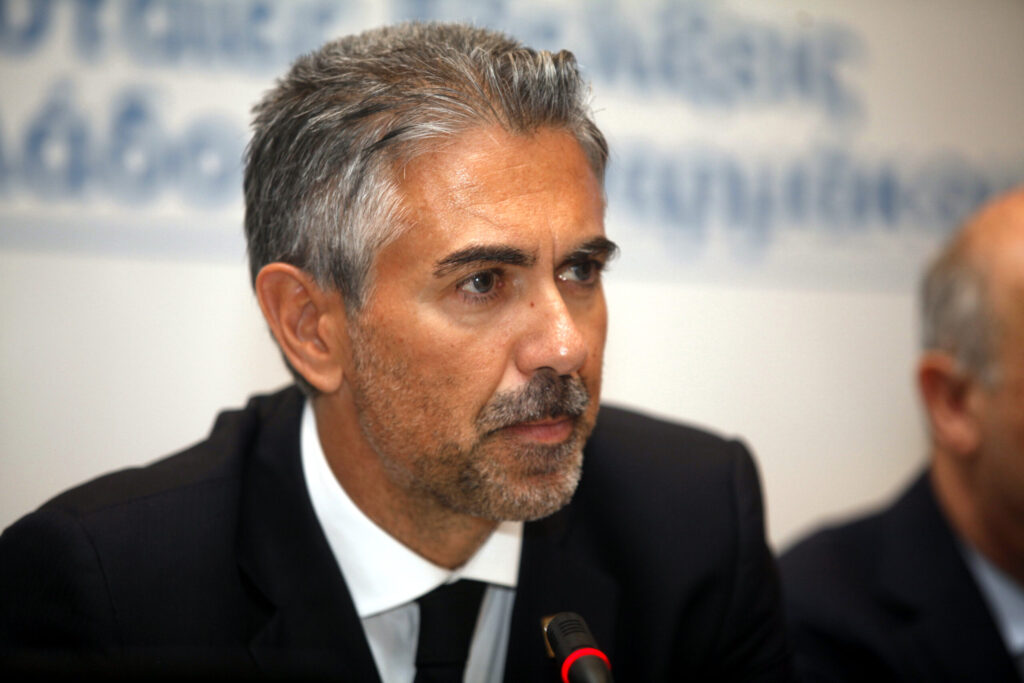 Υπόθεση Novartis: Παραπέμπεται σε δίκη ο Κωνσταντίνος Φρουζής με την κατηγορία του ξεπλύματος μαύρου χρήματος