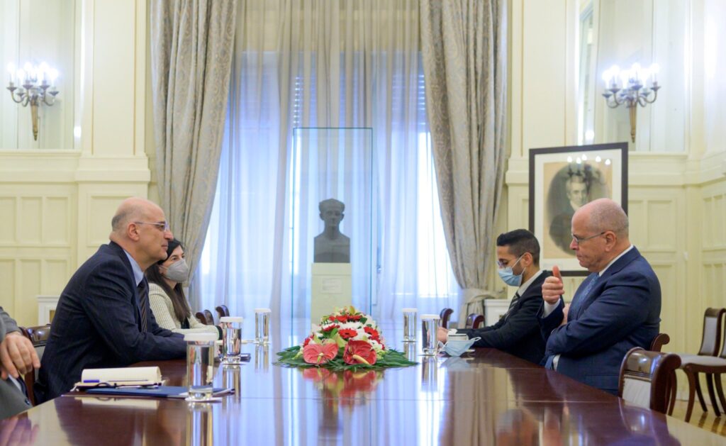 Συνάντηση Δένδια με τον πρέσβη του Ισραήλ