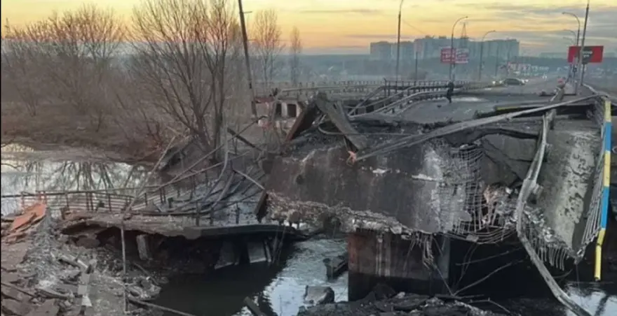 Ουκρανός πεζοναύτης ανατινάχθηκε μαζί με τη γέφυρα που φύλαγε για να καθυστερήσει τη διέλευση των Ρώσων