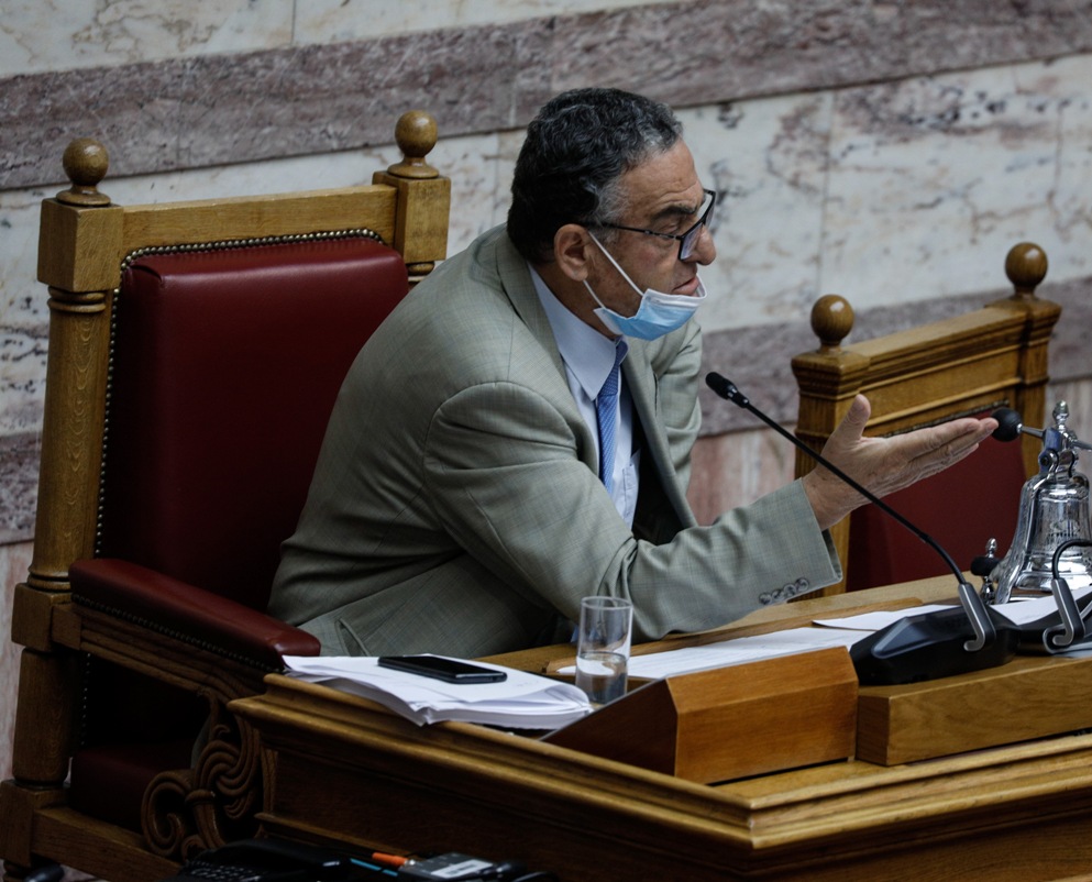 Η απάντηση Αθανασίου στις επικρίσεις που δέχθηκε για το ζήτημα των παρακολουθήσεων