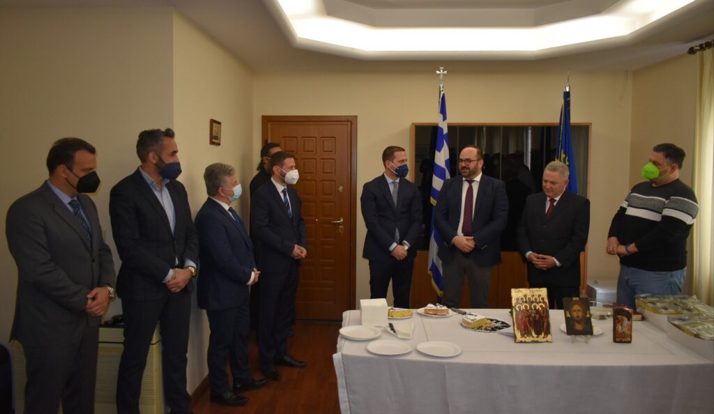 Κοπή πίτας της Ρυθμιστικής Αρχής Λιμένων – Παρών ο Κώστας Κατσαφάδος