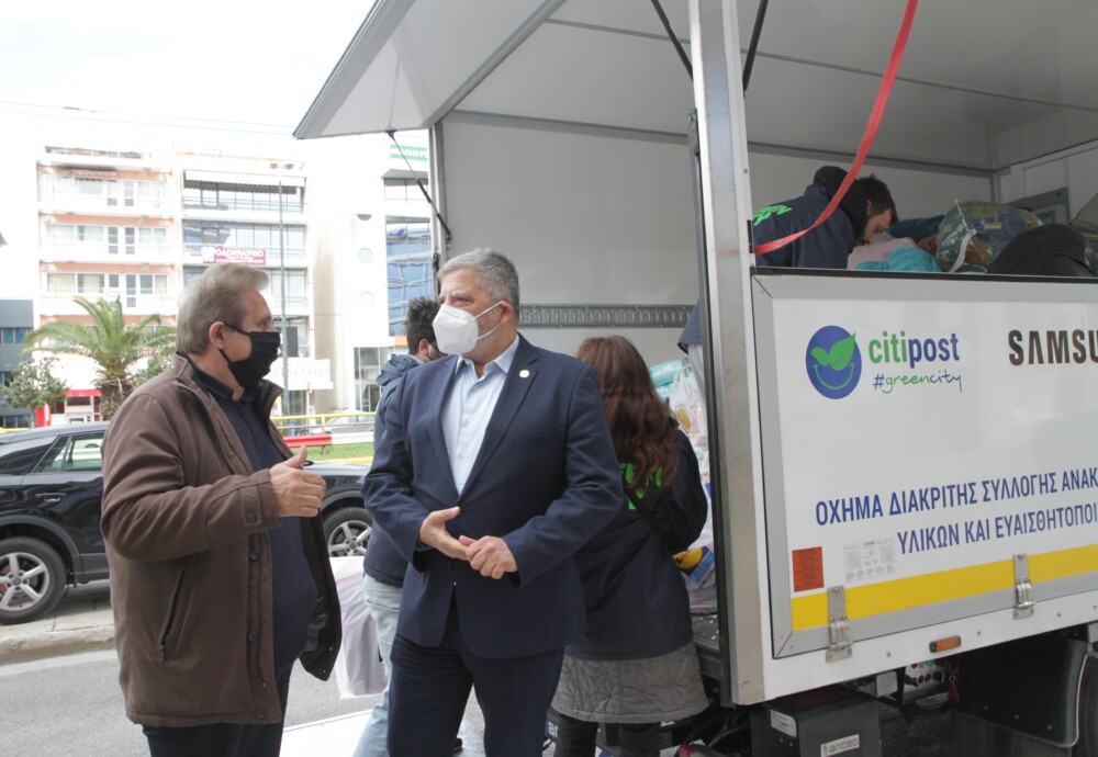 Μέχρι αύριο η συγκέντρωση ανθρωπιστικής βοήθειας στην Ουκρανία στο Στάδιο Ειρήνης και Φιλίας στο πλαίσιο της σχετικής δράσης της Περιφέρειας Αττικής σε συνεργασία με το «ΟΛΟΙ ΜΑΖΙ ΜΠΟΡΟΥΜΕ»