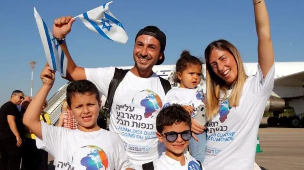 Ο επιχειρηματίας Σάμπυ Μιωνής ναύλωσε αεροσκάφος για να μεταφέρει Ουκρανούς πρόσφυγες στο Ισραήλ