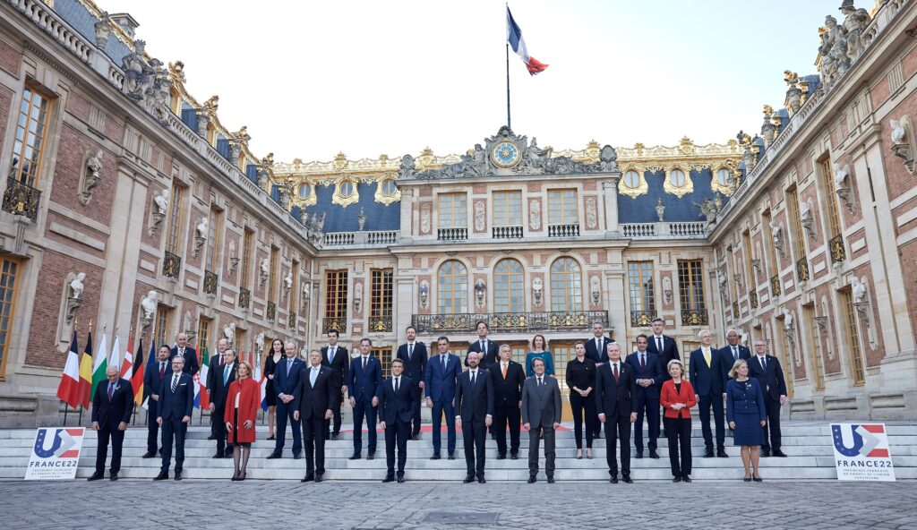 Πώς το εμπάργκο στη ρωσική ενέργεια δίχασε τους Ευρωπαίους