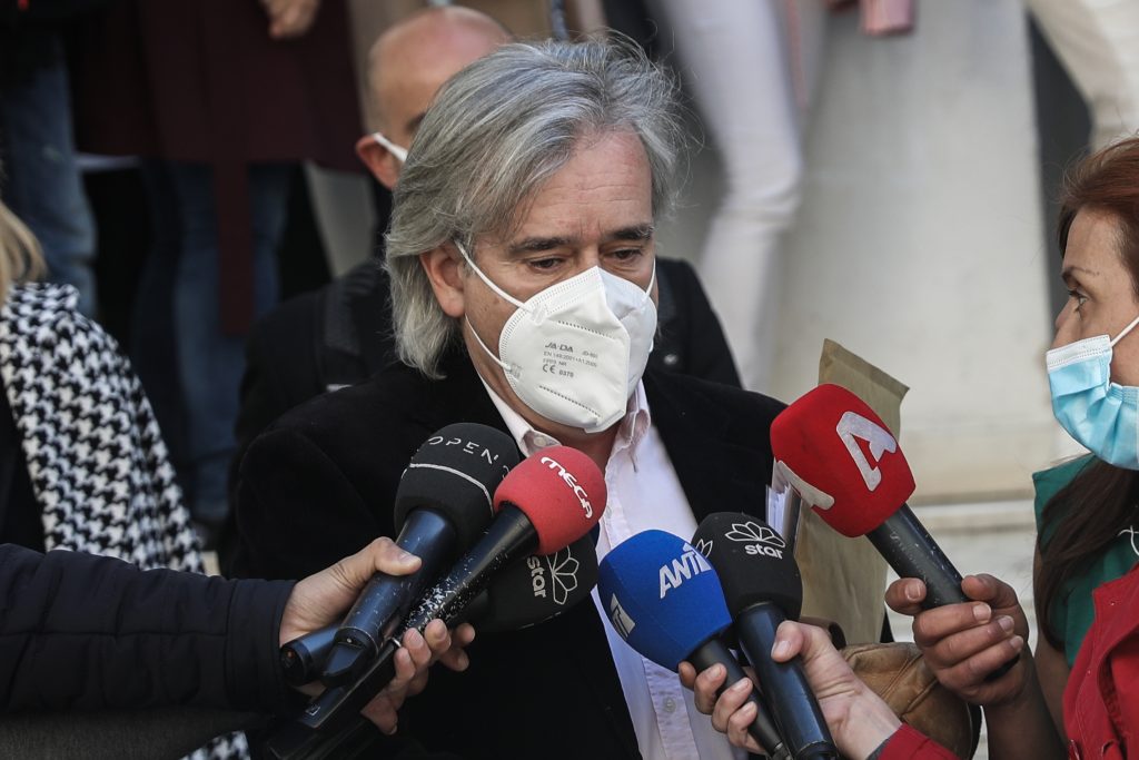 Τι λέει ο γιατρός της Τζωρτζίνας για την “μάχη” στην εντατική