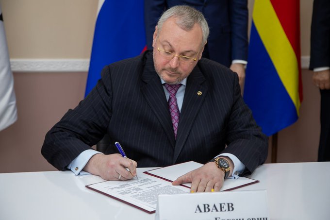 Ρωσία: Νεκρός πρώην αξιωματούχος του Κρεμλίνου – Βρέθηκε δίπλα στα πτώματα της γυναίκας του και της 13χρονης κόρης του