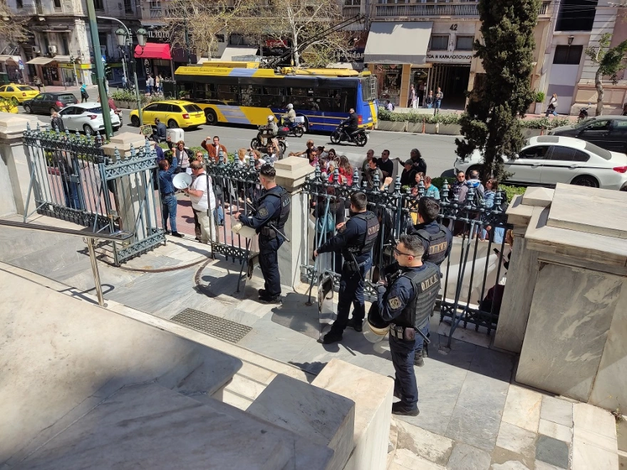 ΣτΕ: Απουσία του Δημοσίου στη δίκη για το πρόστιμο των 100 ευρώ στους ανεμβολίαστους