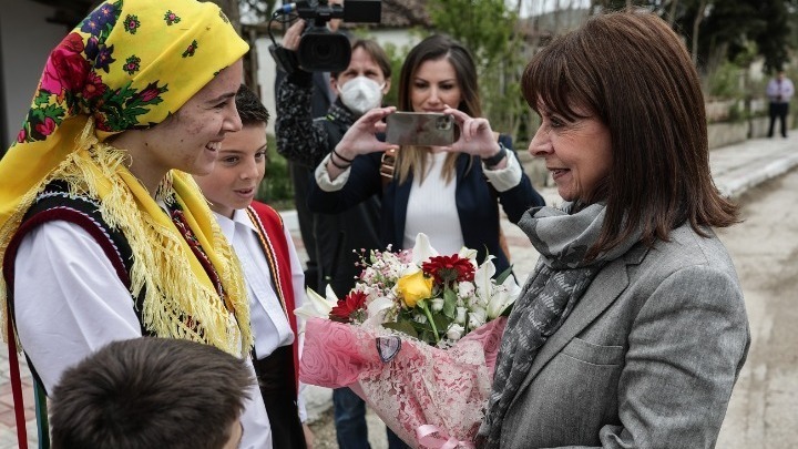 Περιοδεία Σακελλαροπούλου στη Θράκη