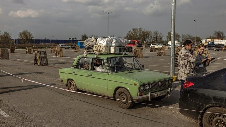Εξαναγκαστικές στρατολογήσεις αμάχων από τη Ρωσία σε κατεχόμενα εδάφη καταγγέλλει το Κίεβο