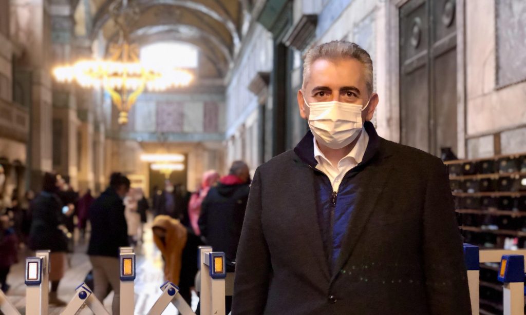 «Το “έγκλημα” στην Αγία Σοφία δεν πρέπει να μείνει χωρίς “τιμωρία”» τονίζει από την Κωνσταντινούπολη ο Χαρακόπουλος