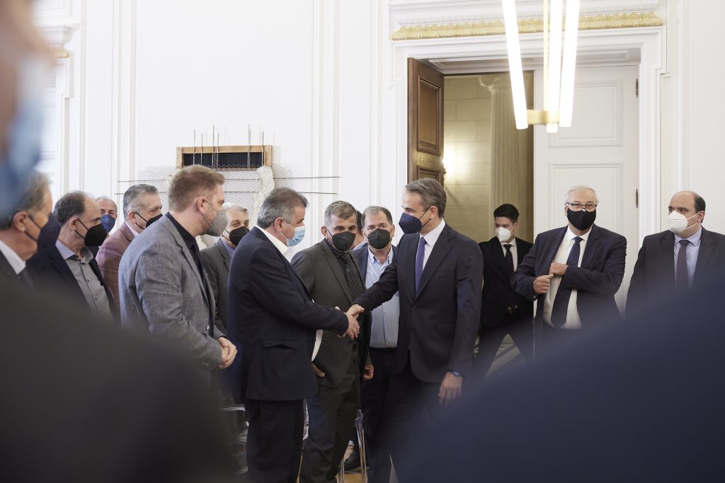 Συνάντηση Μητσοτάκη με τους 33 Δημάρχους ορεινών Δήμων – Ποια ζητήματα συζητήθηκαν
