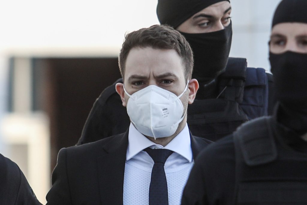 Μπάμπης Αναγνωστόπουλος: Μεταβιβάζει την περιουσία του στη μικρή Λυδία