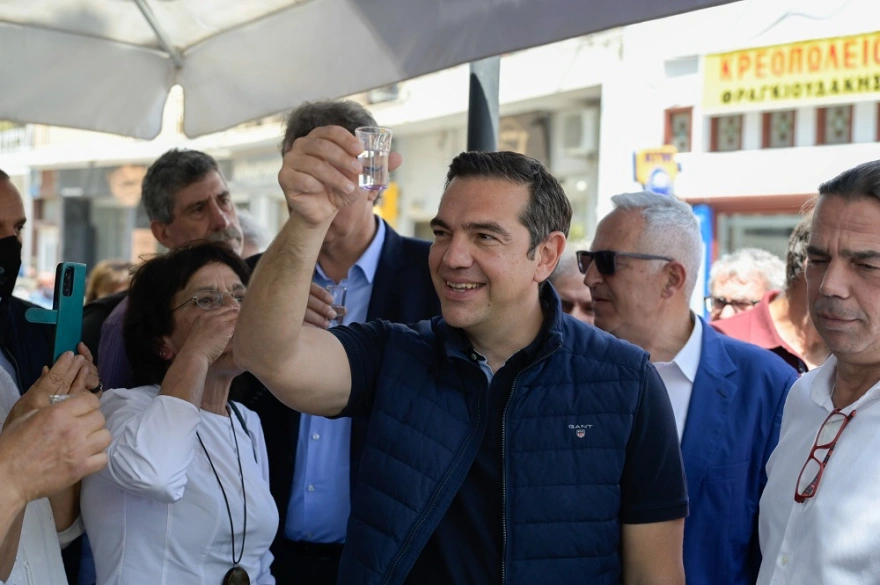 Τσίπρας από Κρήτη: «Σε αποδρομή ο Μητσοτάκης»