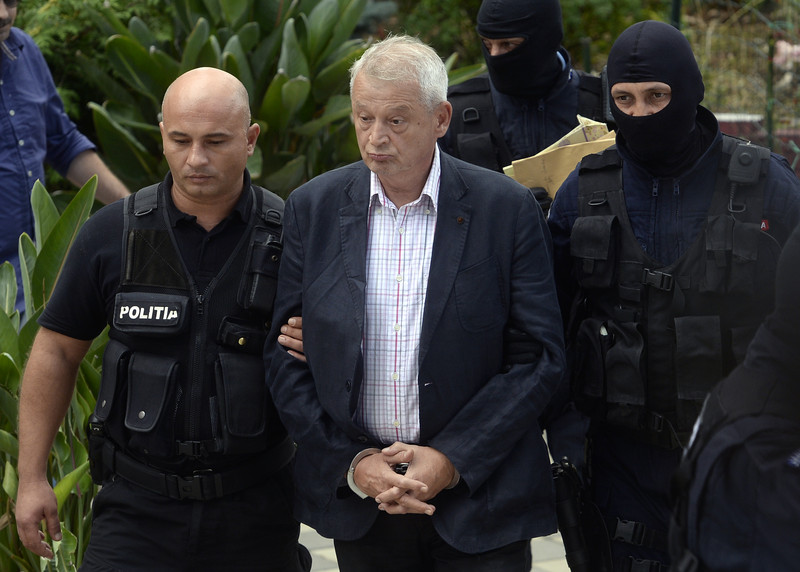 Αθήνα: Συνελήφθη ο πρώην δήμαρχος Βουκουρεστίου – Εκκρεμούσε διεθνές ένταλμα σύλληψης σε βάρος του