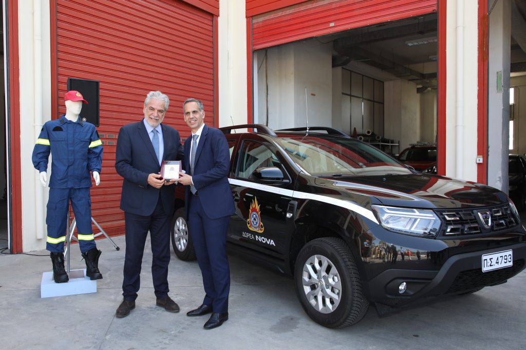 Η Nova – Wind στηρίζει έμπρακτα το Πυροσβεστικό Σώμα Ελλάδος – Προχώρησε στη δωρεά πυροσβεστικού οχήματος και αναγκαίου εξοπλισμού