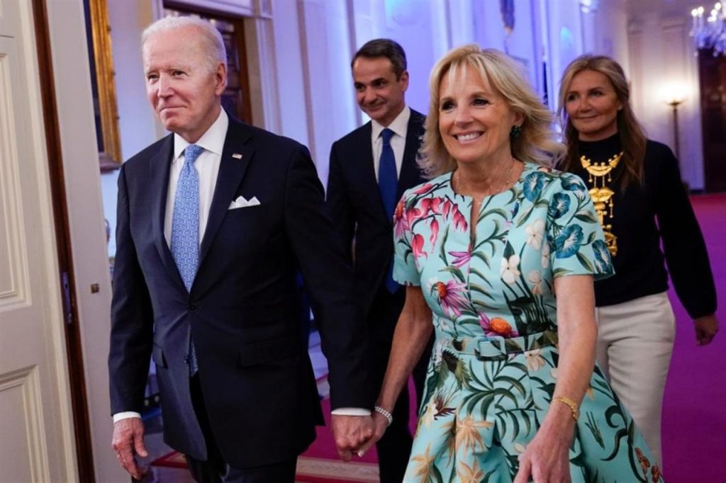 Η λαμπερή εμφάνιση Μαρέβας Μητσοτάκη και Τζιλ Μπάιντεν στη δεξίωση (ΦΩΤΟ)