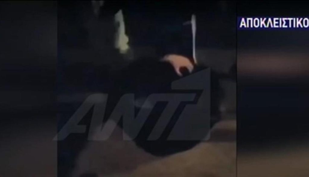 Άγριος ξυλοδαρμός μαθήτριας στο σχολείο του 14χρονου που αυτοκτόνησε! Βίντεο-σοκ!