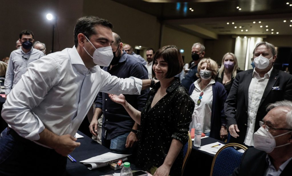 Πώς η ντρίπλα Τσίπρα με Σβίγκου αιφνιδίασε φίλους και αντιπάλους