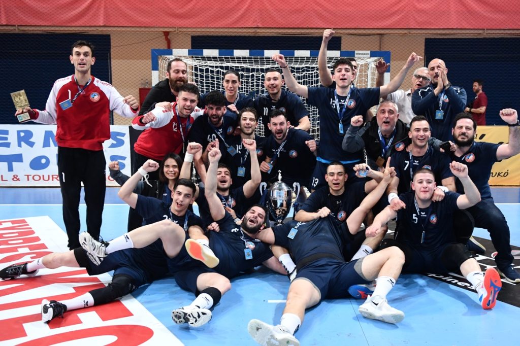 «Βόμβα» και απίστευτα σκηνικά στον τελικό του χάντμπολ! «Γιαγιά, το πήραμε!»