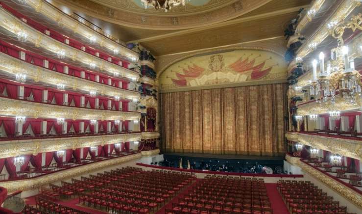 Το θέατρο Μπολσόι ακυρώνει παραστάσεις σκηνοθετών που επέκριναν τη ρωσική εισβολή