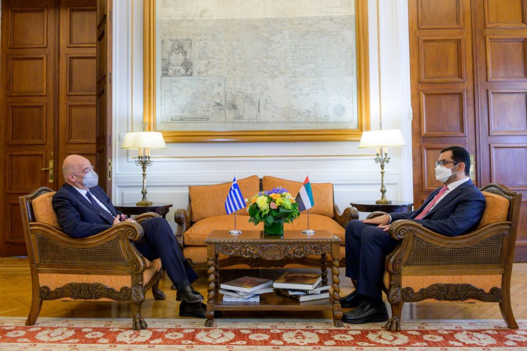 Συνάντηση Δένδια με υπουργό Βιομηχανίας και Υψηλής Τεχνολογίας ΗΑΕ