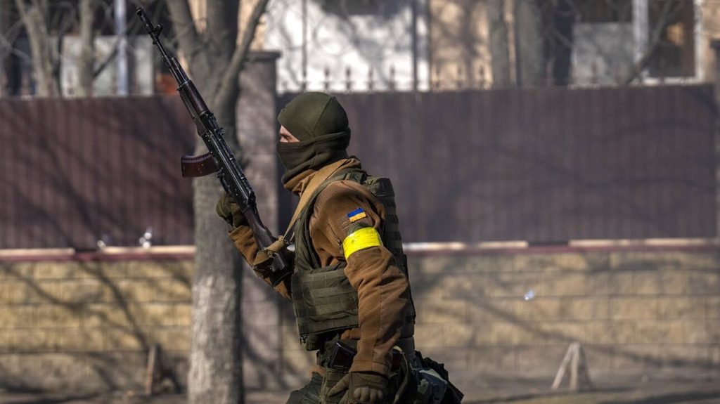 Interpol: Τα όπλα που στέλνονται στην Ουκρανία πιθανόν να καταλήξουν στα χέρια εγκληματιών