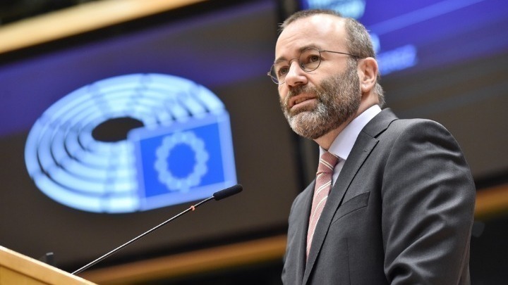 Ευρωπαϊκή απάντηση στο μεταναστευτικό ζητά ο Βέμπερ και εξυμνεί Μητσοτάκη