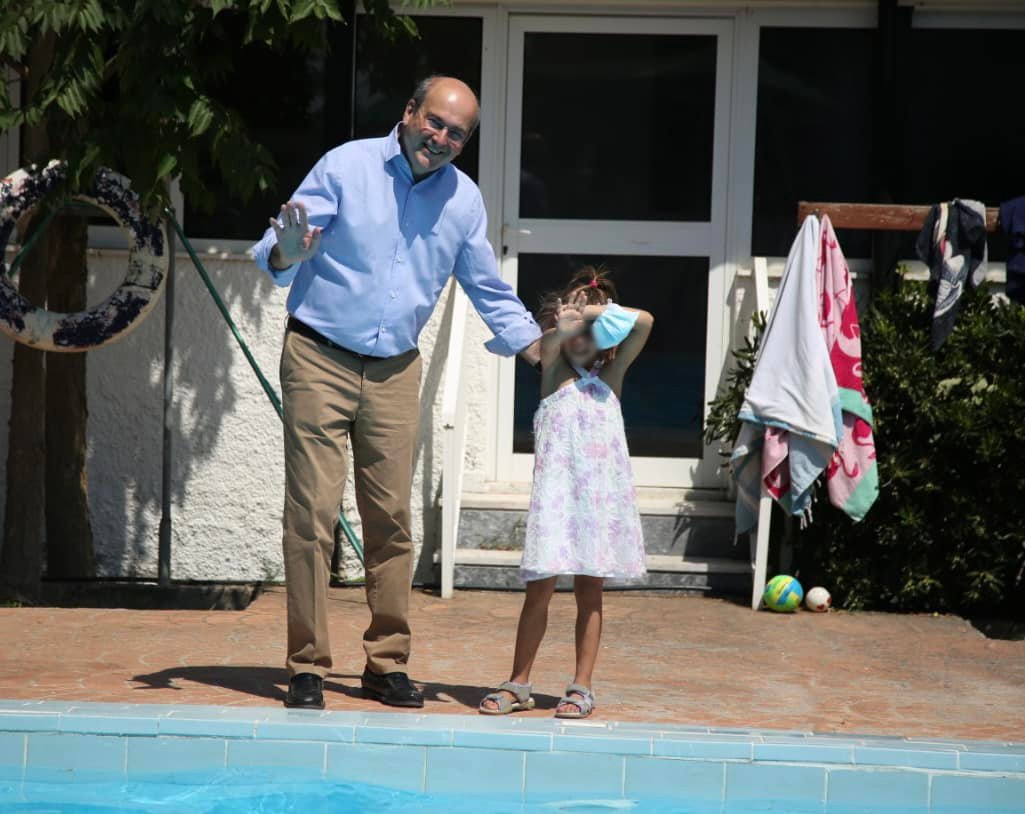 Χατζηδάκης: 100.000 παιδιά σε κατασκηνώσεις με πόρους του Υπουργείου Εργασίας και Κοινωνικών Υποθέσεων