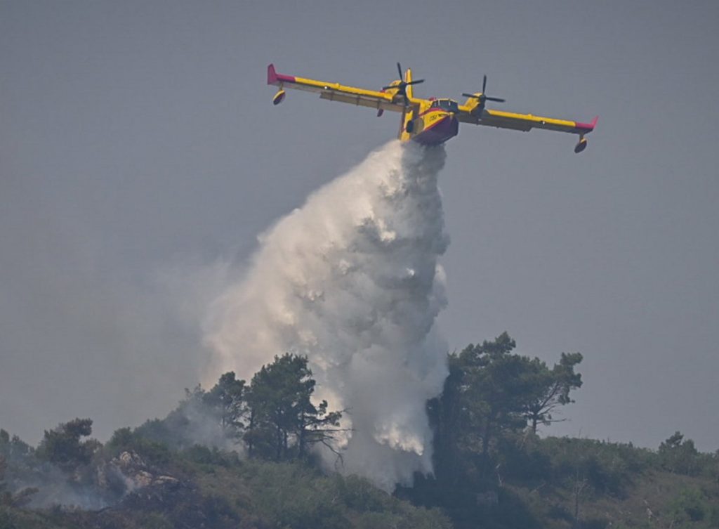 Φωτιά στο Ρέθυμνο: Εστάλη μήνυμα 112 για προληπτική εκκένωση του Μελαμπέ – Όλα τα νεότερα από τα πύρινα μέτωπα