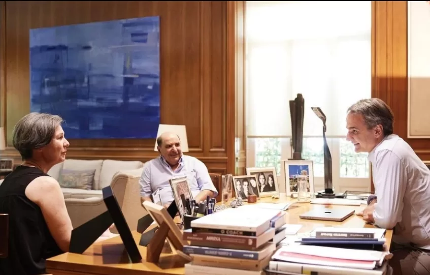 Τους γονείς του Ζακ Κωστόπουλου συνάντησε ο πρωθυπουργός στο Μέγαρο Μαξίμου