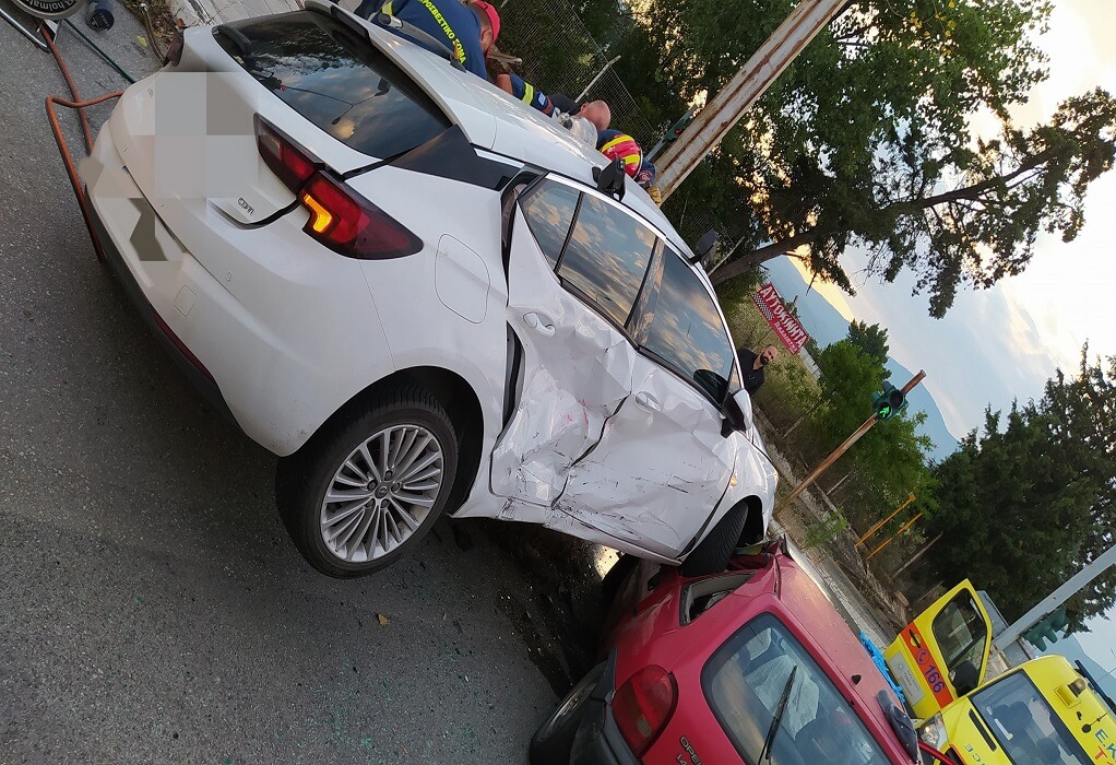 Δύο τραυματίες σε τροχαίο στη Θεσσαλονίκη