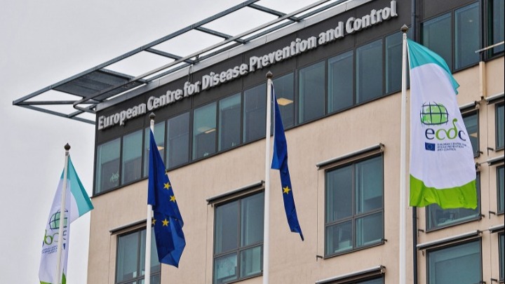 ECDC: Στο «βαθύ κόκκινο» η Ευρώπη – Ανησυχία για την υποπαραλλαγή «Κένταυρος»