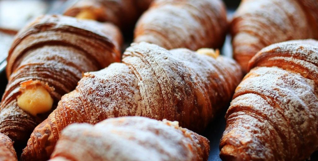 Προσοχή! Αυτό είναι το επώνυμο κρουασάν που βρέθηκε μουχλιασμένο!