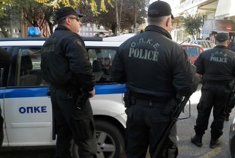 Κωμικοτραγικές καταστάσεις στο Ρέθυμνο: Κρητικοί καταδίωξαν και ξυλοκόπησαν οικογένεια Γερμανών γιατί τους προσπέρασαν στον δρόμο