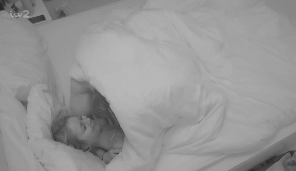 Από Love Island έγινε… SEX Island (ΦΩΤΟ)