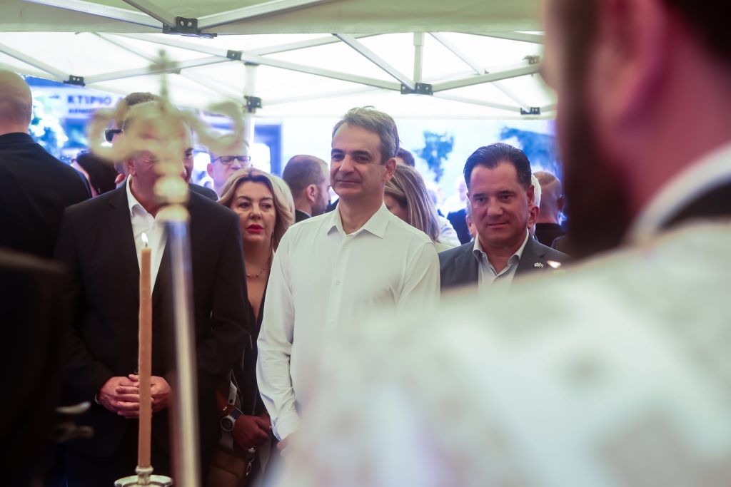 Στη ΔΕΘ ο Μητσοτάκης για το εγκαίνια – Η βόλτα του στα περίπτερα και οι συναντήσεις του (pic)