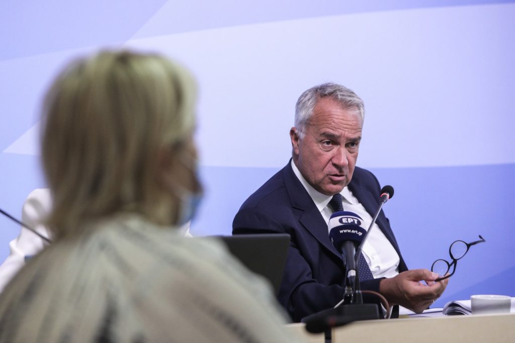 Προσλήψεις στο Δημόσιο: Εγκρίθηκαν 17.942 θέσεις μονίμων και 22.344 συμβασιούχων το 2023