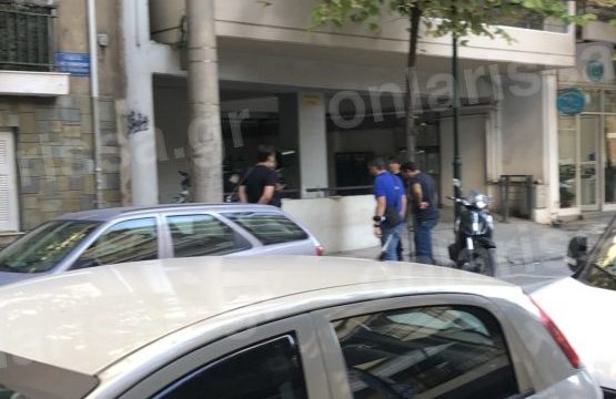 Λάρισα: Θρίλερ με 35χρονη που εντοπίστηκε νεκρή στο διαμέρισμά της – Οι Αρχές αναζητούν τον σύντροφό της