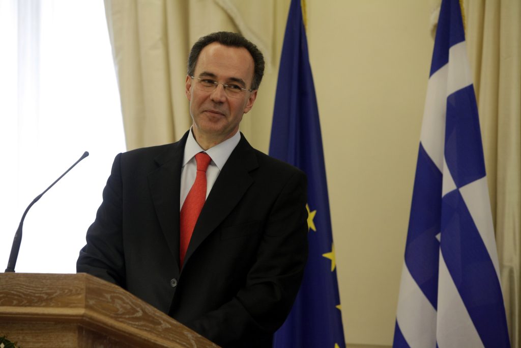 Κωνσταντίνος Κούτρας: Ο γενικός πρόξενος της Νέας Υόρκης μετακομίζει στο Μαξίμου