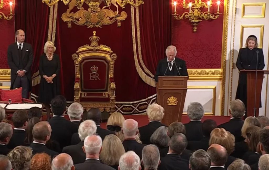 Κάρολος Γ: Όλη η τελετή της διαδοχής του θρόνου