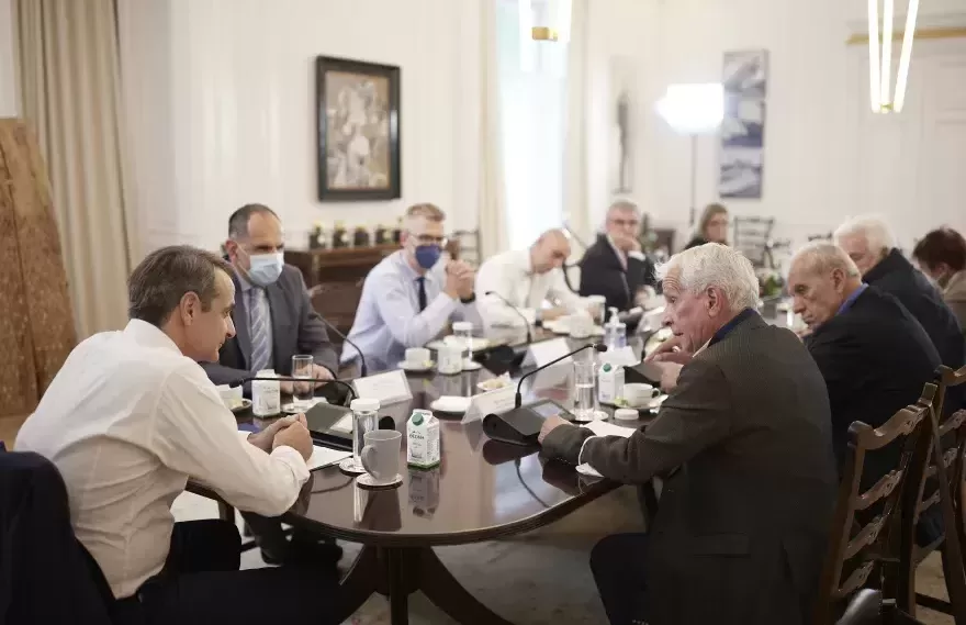 Μητσοτάκης σε Ενώσεις Συνταξιούχων: Οι νέες αυξήσεις θα καλύψουν το 95% των συνταξιούχων