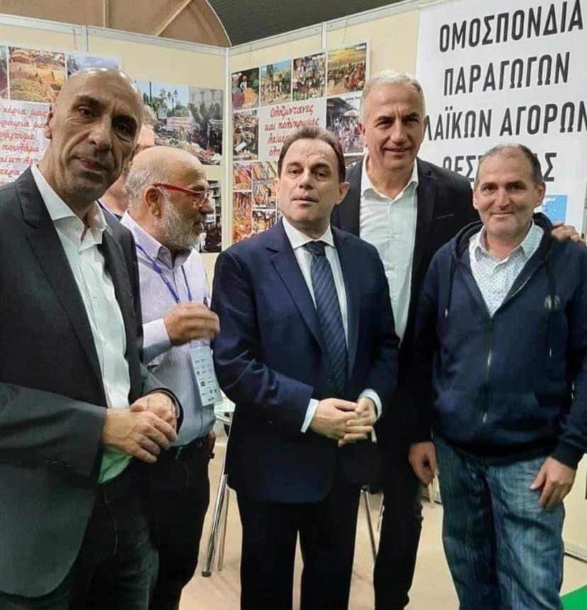 Συνάντηση Μπρατάκου με εκπροσώπους λαϊκών αγορών: Κατεύθυνση της κυβέρνησης είναι να ενισχυθεί ο πρωτογενής τομέας