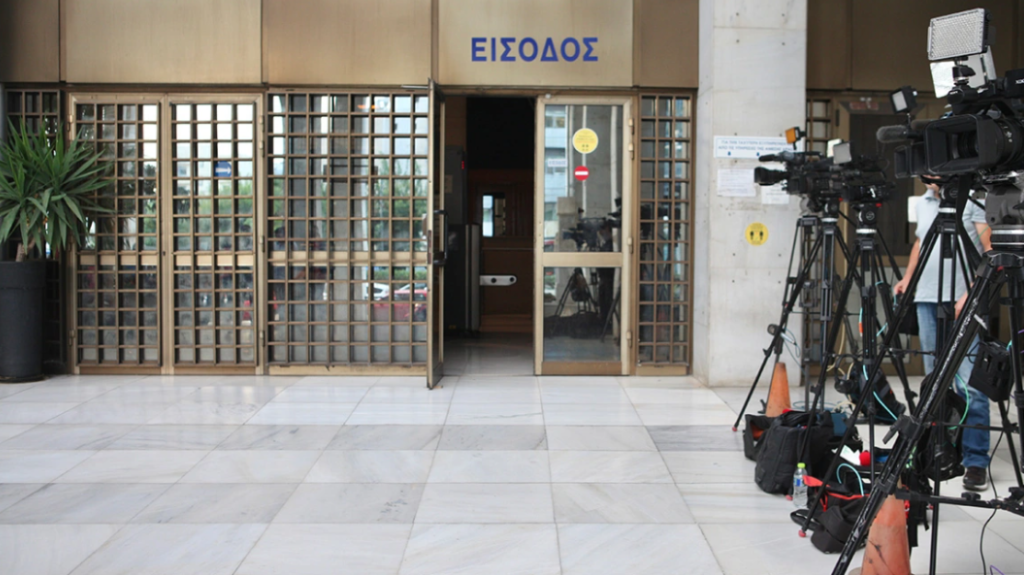 Βιασμός 12χρονης στον Κολωνό: Η ανακοίνωση της ΕΛ.ΑΣ για τη σύλληψη της 37χρονης μητέρας