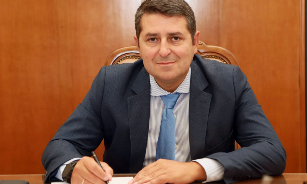 Ο πολυπράγμων κ. Μυλωνάκης