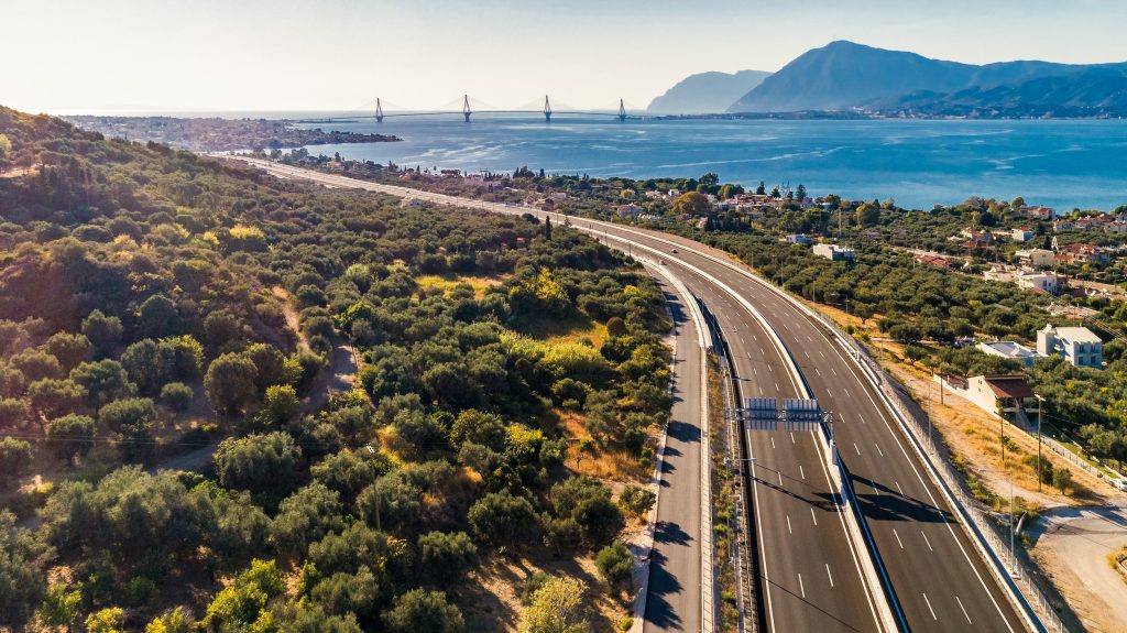 H Ολυμπία Οδός «βάζει στο τιμόνι» τη νέα γενιά