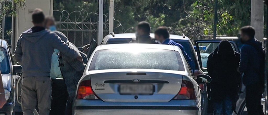 Βιασμός 12χρονης: Φωτογραφίες και ονόματα άλλων 3 συλληφθέντων