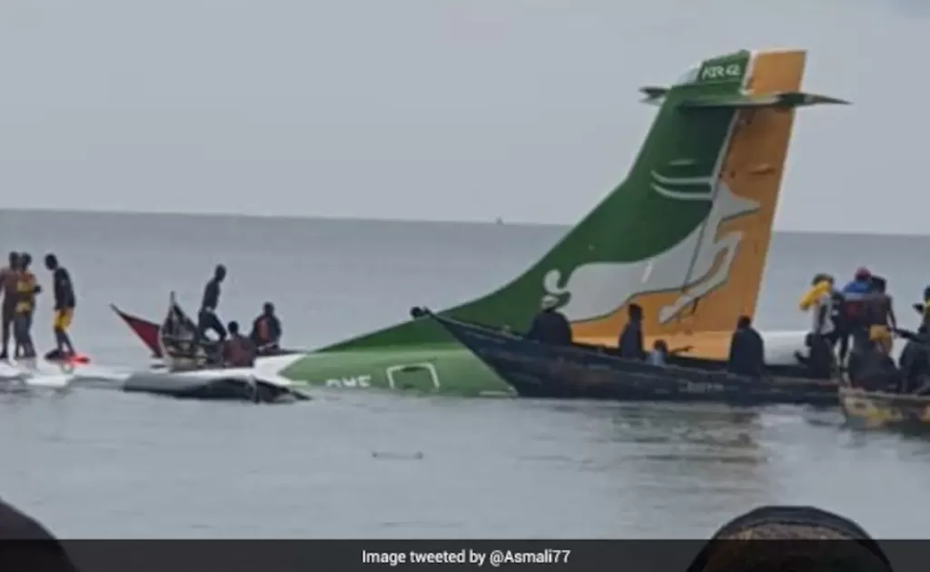 Αεροσκάφος με 43 άτομα συνετρίβη σε λίμνη στην Τανζανία (βίντεο)