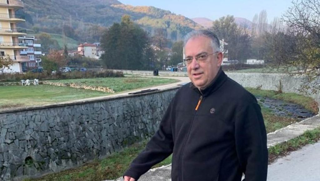 Η βόλτα του Θεοδωρικάκου με έναν «νέο φίλο» (ΦΩΤΟ)