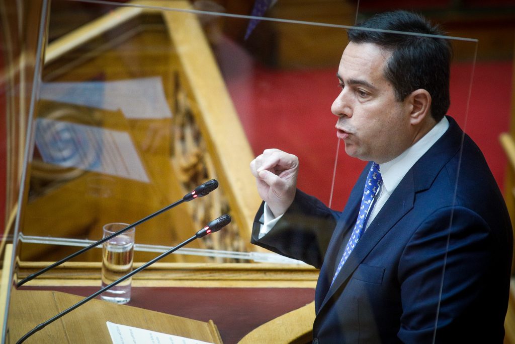 «Η χώρα μας δεν βιώνει πλέον πίεση από μεταναστευτικές ροές» τονίζει ο Μηταράκης