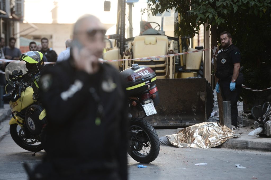 Νεκρός από πτώση σε κτίριο στο Σύνταγμα